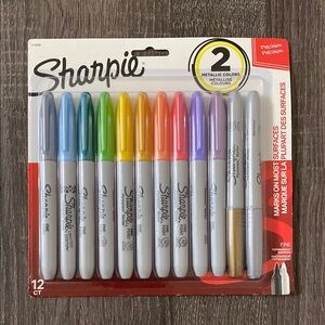 New Sharpie Fine 12 CT Markers + 2 Metalic